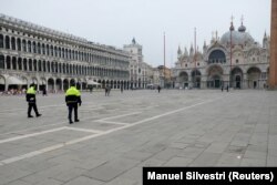 Безлюдна через обмеження площа Святого Марка, Венеція, 10 березня 2020 року