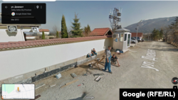  Работници са попаднали в кадър по време на снимането от Гугъл. 