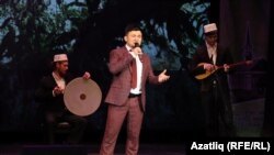 Ильяс Халиков һәм "Мөнбәр" театры