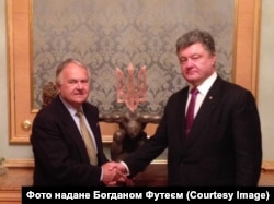 Федеральний суддя США Богдан Футей і 5-й президент України Петро Порошенко