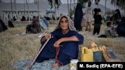کندهار کې د جګړو له امله یو شمېر بې‌ځایه شوې کورنۍ