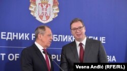 Српскиот претседател Александар Вучиќ и рускиот министер за надворешни работи Сергеј Лавров, Белград, 15 декември 2020 година.