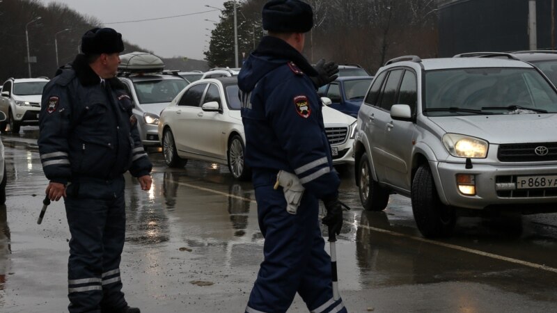 В Чечне глава отдела полиции потребовал отбирать у нарушителей машины, а водителей заставлять убирать улицы