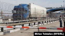 Пункт пропуска «Ак-Жол» на границе с Казахстаном. Архивное фото.