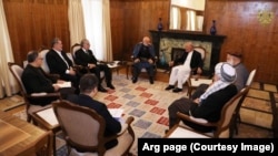 دیدار محمد اشرف غنی رئیس جمهور افغانستان با عبدالله عبدالله رئیس اجرائیه، حامد کرزی رئیس جمهور پیشین در ارگ