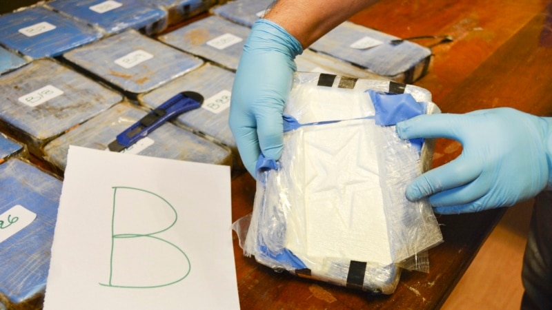 Буэнос-Айрес һава аланында русияле 4 килограмм наркотик белән тоткарланган