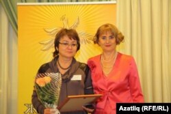 Гөлсинә ханым (с) Мәскәүдә бүләк алганда