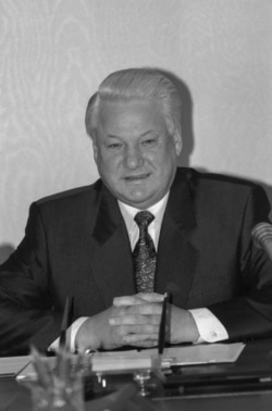Борис Ельцин в 1993 году