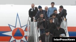 Gürcüstan vətəndaşları vətənlərinə deportasiya olunurlar, 10 oktyabr 2006