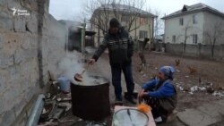 Нас обоих задержали, а дома ждали сваты – Азиза Абдирасулова и ее муж о нелегкой жизни правозащитника