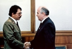 Даниэль Ортега во время визита в Москву к Генсеку КПСС Михаилу Горбачеву. 29 апреля 1985 года