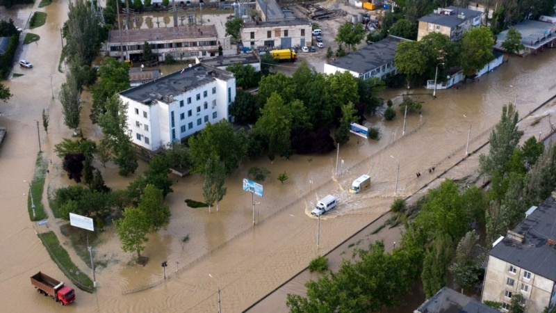 Власти рассказали, когда намерены закончить расчистку Керчи после потопа