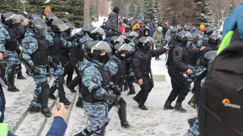 "Мы в тупике и пока не знаем, как из него выбраться". Год после митингов Навального в Уфе