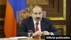 Премьер-министр Армении Никол Пашинян в ходе совещания, Ереван, 22 марта 2019 г.