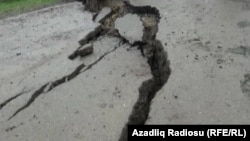 Torpaq sürüşməsi, arxiv foto