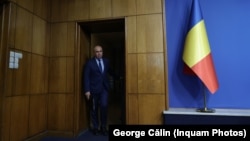 Premierul Ilie Bolojan a avut adesea mesaje în care i-a îndemnat pe români că Executivul trebuie să facă economii. Una dintre cele mai criticate măsuri ale sale a fost creșterea TVA. 