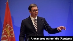 Mi ne poklanjamo oružje, samo da to imate u vidu. Mi prodajemo oružje, mi se time ponosimo: Aleksandar Vučić