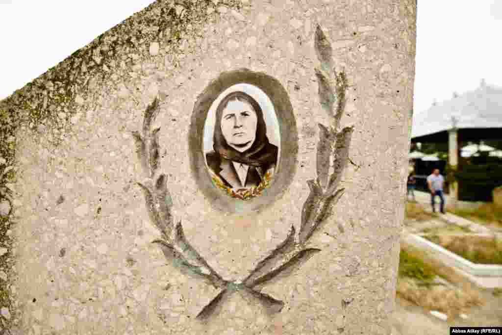 Ozanlar məzarlığı.