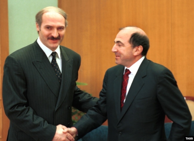 Александр Лукашенко и Борис Березовский, 1998 год