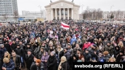 Белорусија-стотици луѓе протестираа против данокот за "социјално паразитирање", Гомел,19.02.2017
