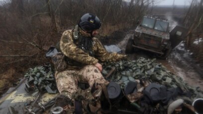 Украинските сили са отблъснали многобройни руски атаки в Бахмут през