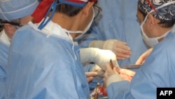 Операція із трасплантації обличчя, фото ілюстративне