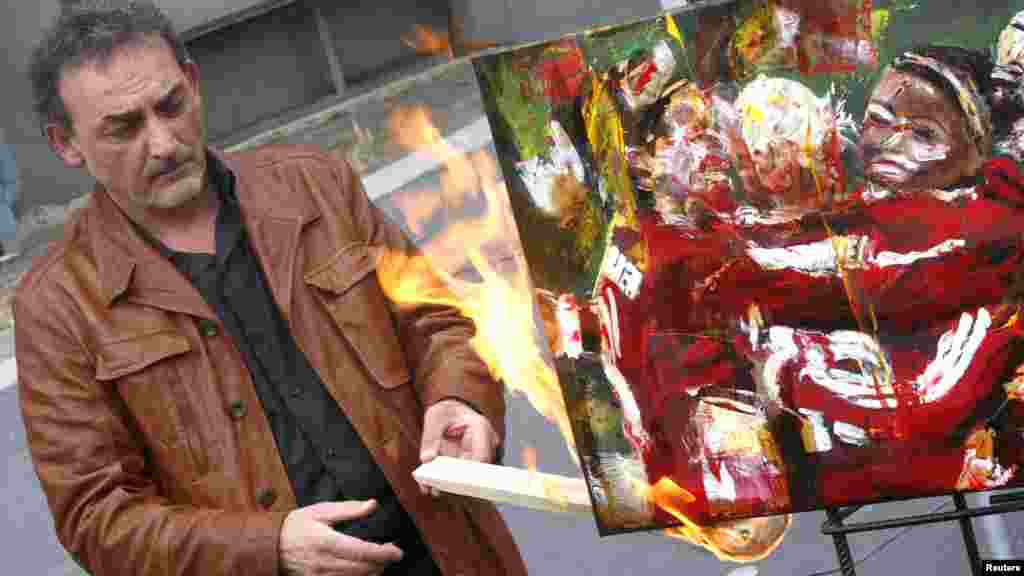 Antonio Manfredi set Stoefhas&#39;s painting ablaze on April 23.