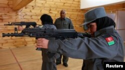 آرشیف، شماری از زنان در صفوف پولیس ملی افغانستان