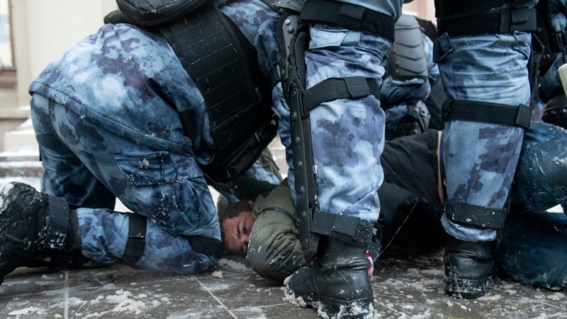В Череповце суд оштрафовал задержанного перед акцией протеста журналиста