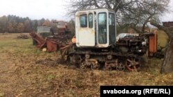 У Бельчукоў шмат сельскагаспадарчай тэхнікі. Большасьць – старая, яе аднаўляюць