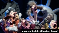 Лялькі са спэктакля для дарослых "Ноч перад Калядамі". Фота puppet-minsk.by 