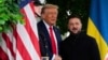 Președintele SUA, Donald Trump, îl salută pe președintele Ucrainei, Volodimir Zelenski, la Casa Albă, pe 18 august 2025.