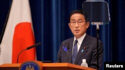 Japanese Prime Minister Fumio Kishida delivers a speech at his official residence in Tokyo. (file photo)