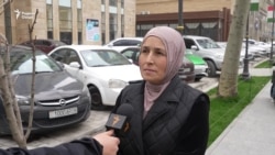 "Бо ин маош фақат зиндагӣ пеш меравад, захира кардан намешавад"