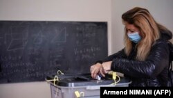 Votimi në zgjedhjet lokale në Kosovë