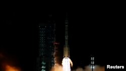 Старт ракеты с кораблем «Шэньчжоу-13». 16 октября 2021 года