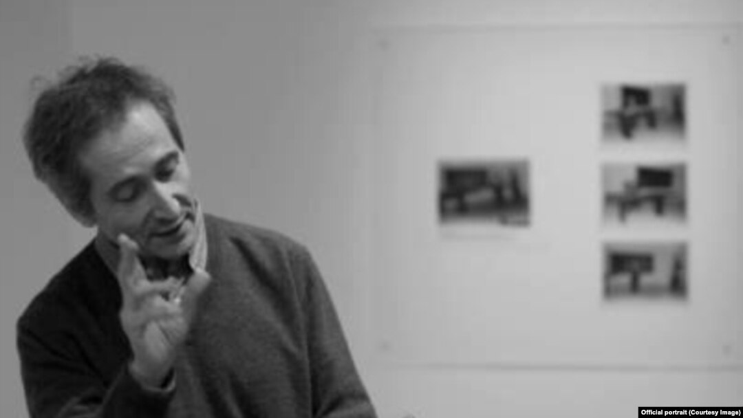 Bernard Blistène, director al Centrului Pompidou din Paris și celebru curator internațional, a avut în custodie Atelierul lui Brâncuși. După mulți ani părăsește directoratul pentru alte proiecte legate de arta modernă și contemporană.