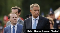 Președintele Klaus Iohannis a ajuns la cel mai scăzut nivel al încrederii. Mai multe greșeli făcute în ultimul an l-au adus la această situație. Una dintre ele este susținerea fățișă a lui Florin Cîțu în pofida faptului că a ratat gestionarea valului patru al pandemiei.