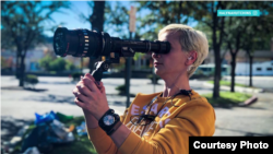 Cinematographer Halyna Hutchins was struck in the chest and died shortly after the shooting incident on a movie set in New Mexico. (file photo)