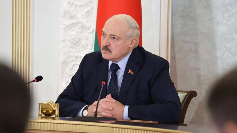 Lukashenka: Ndoshta i kemi ndihmuar migrantët që të futen në BE