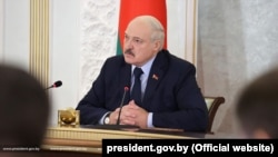 Аляксандар Лукашэнка на ўрадавай нарадзе