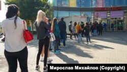 В търговските обекти тип "Мол" може да се влиза само със зелен сертификат