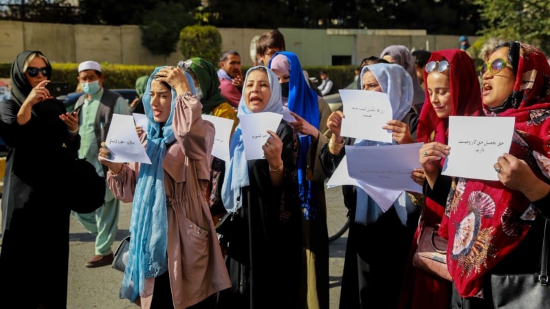 د افغانو معترضو مېرمنو د څار او نیولو ادعاوې؛ طالبان دا تورونه ردوي 