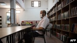 Saleh, një i burgosur maroken i cili ka vijuar një program të de-radikalizimit përmes së cilit shpreson të fitojë amnisti. 