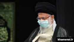 گویا خامنه‌ای هراس زیادی از تصویری که از پیامدهای تأخیر در مذاکرات و رفع نشدن تحریم‌ها ترسیم می‌شود، ندارد