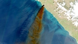 Дым от пожара на НПЗ в Туапсе на спутниковом снимке