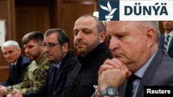 Ukrainanyň baş gepleşikçisi Rustem Umerow (sagdan ikinji) Floridada ABŞ resmileri bilen duşuşýar (arhiw suraty)