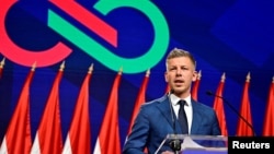 Петер Мадьяр проводит пресс-конференцию на следующий день после парламентских выборов в Будапеште. Венгрия, 12 апреля 2026 года