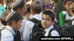 Türkmen okuwçylary