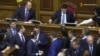 Олег Ляшко блокував парламентську трибуну